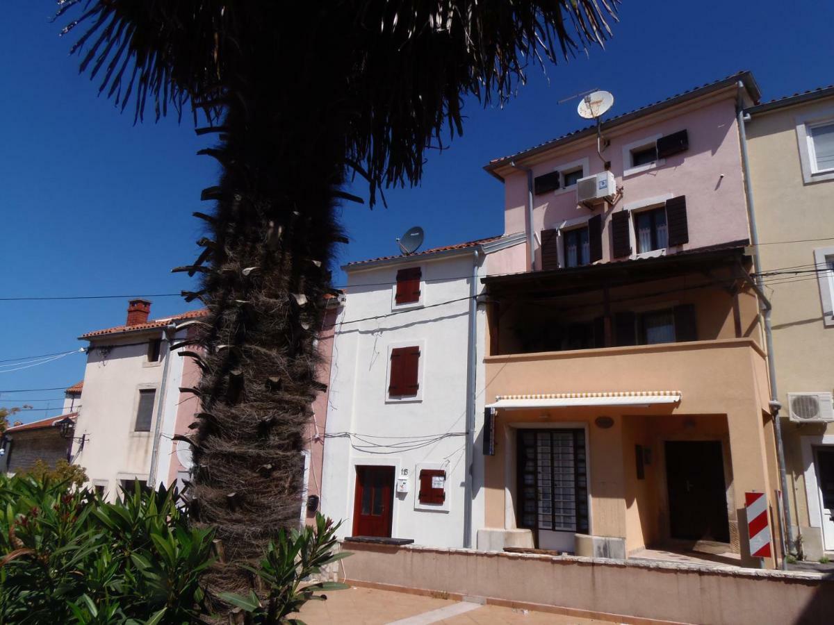 Apartment Noemi Medulin Exterior photo