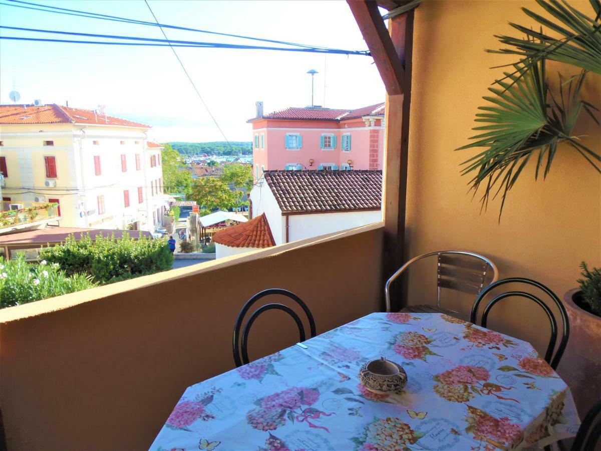 Apartment Noemi Medulin Exterior photo