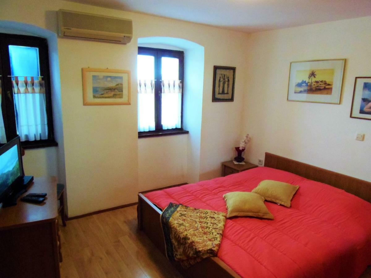 Apartment Noemi Medulin Exterior photo